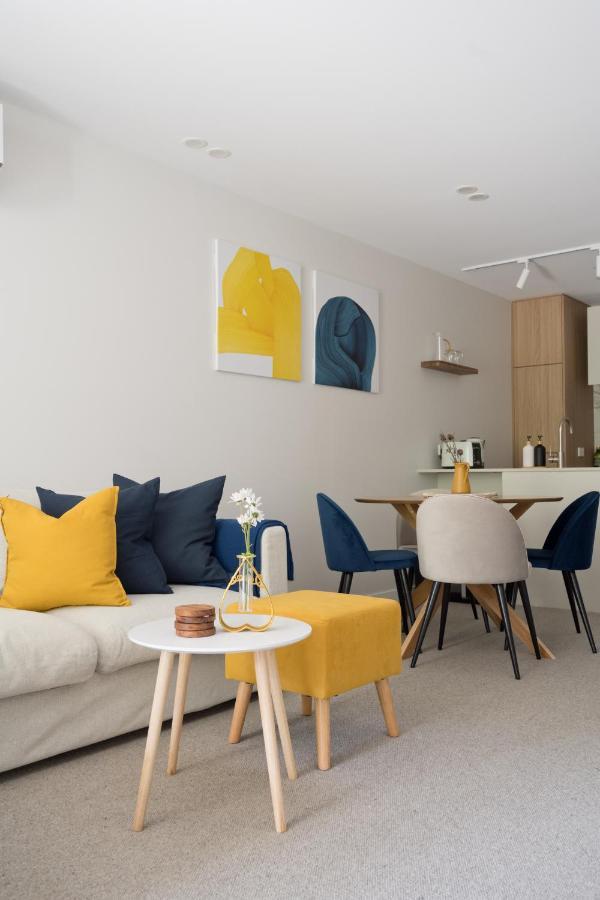 Apartment Kashmir, Modern And Luxury 2br 2ba, Fast Wifi & Netflix, Free Parking, Central Location, Near Cbd