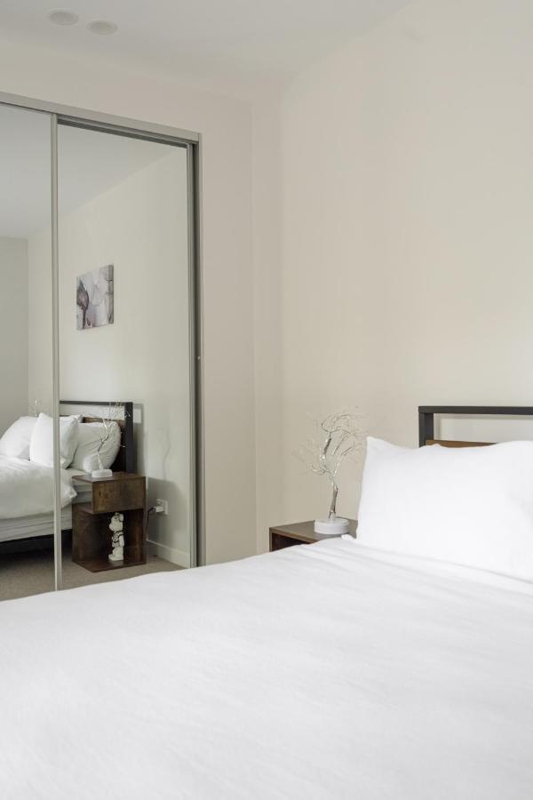 Kashmir, Modern And Luxury 2br 2ba, Fast Wifi & Netflix, Free Parking, Central Location, Near Cbd Apartment Canberra