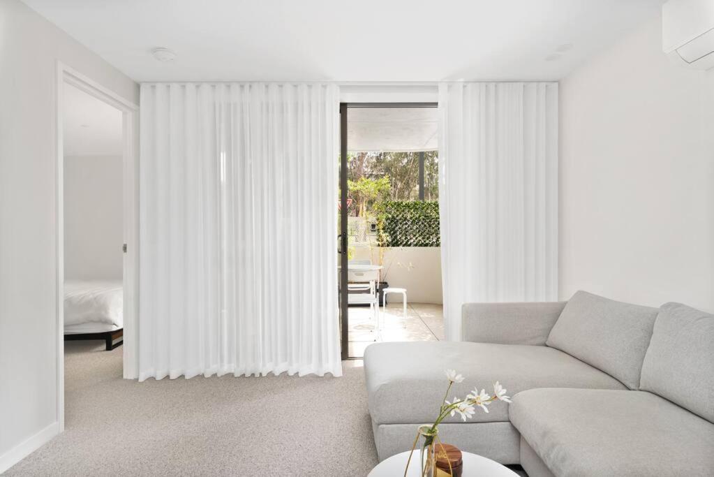 Apartment Kashmir, Modern And Luxury 2br 2ba, Fast Wifi & Netflix, Free Parking, Central Location, Near Cbd *